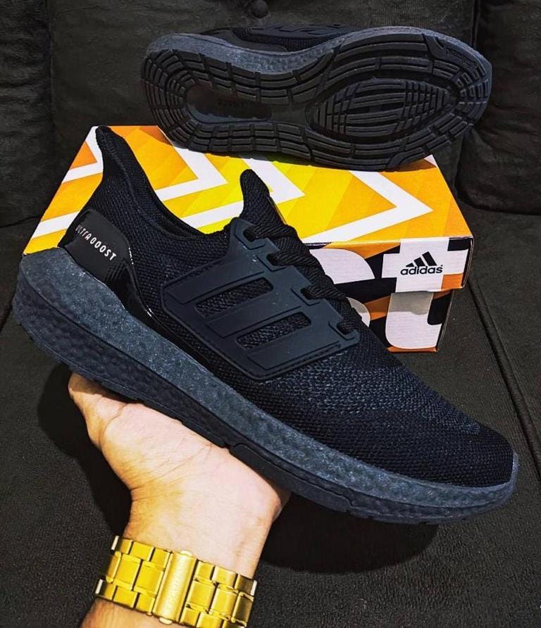 Tênis Ultraboost Light 23